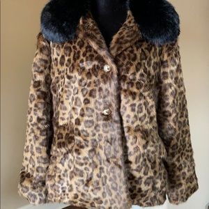 Kate Spade purchased NWOT . Worn once coat size medium